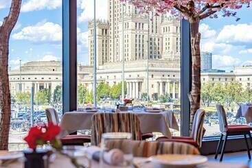酒店 Warsaw Presidential