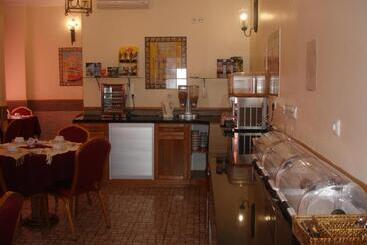 پانسیون Grande Pensao Residencial Alcobia