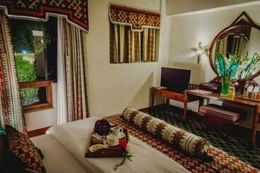 هتل Quetta Serena