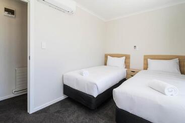 Thermal Oak Motel
