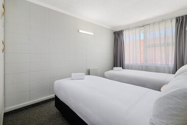 Thermal Oak Motel