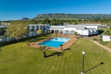 هتل African Sky Harrismith Inn