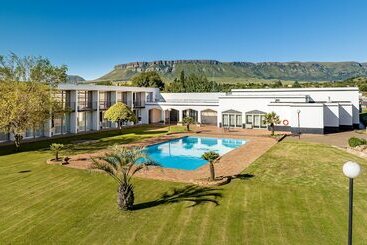 هتل African Sky Harrismith Inn