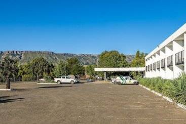 هتل African Sky Harrismith Inn
