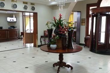 酒店 The Balmoral   Halaal