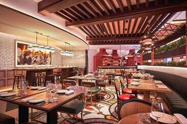 هتل Fairmont Singapore