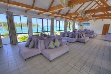 هتل Muri Beach Club