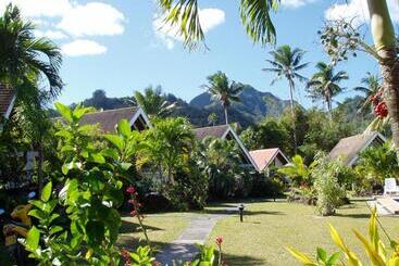 هتل Palm Grove