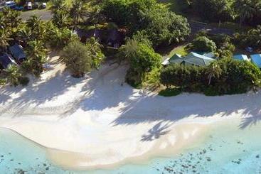 هتل Palm Grove