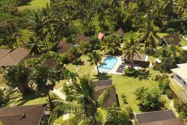 هتل Palm Grove