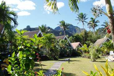 هتل Palm Grove