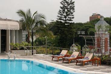 هتل Peninsula Excelsior Singapore, A Wyndham