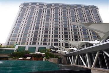 هتل Peninsula Excelsior Singapore, A Wyndham