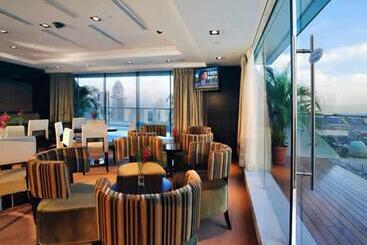 هتل Peninsula Excelsior Singapore, A Wyndham