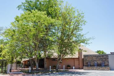 Protea Hotel By Marriott Oudtshoorn Riempie Estate