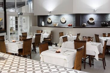 Protea Hotel By Marriott Oudtshoorn Riempie Estate