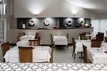 Protea Hotel By Marriott Oudtshoorn Riempie Estate