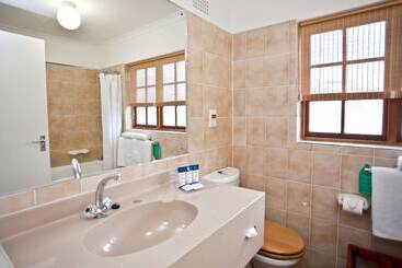 Protea Hotel By Marriott Oudtshoorn Riempie Estate