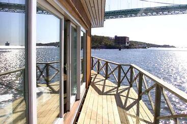 Quality Hotel Waterfront
