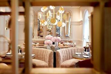 هتل Raffles  Singapore