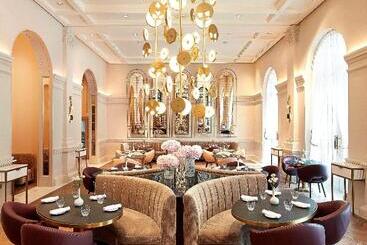 هتل Raffles  Singapore