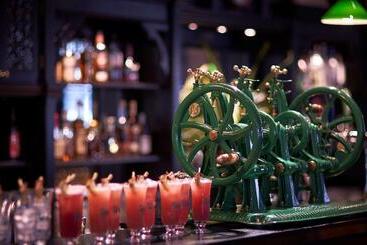 هتل Raffles  Singapore