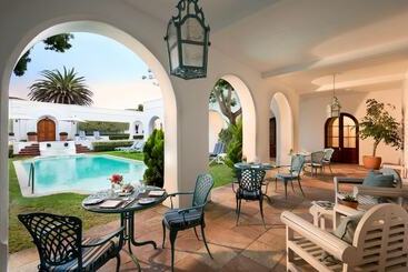 هتل The Marinehermanus