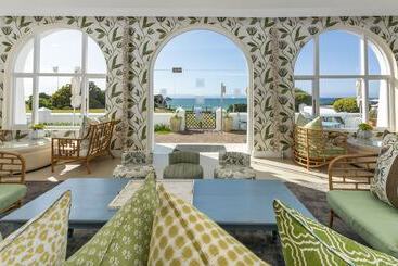 هتل The Marinehermanus