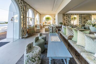 هتل The Marinehermanus