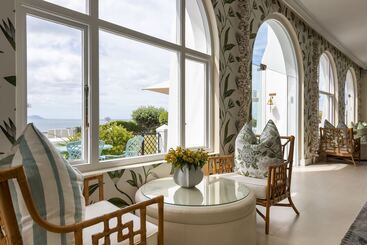 هتل The Marinehermanus