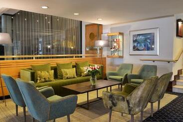 Peninsula All Suite Hotel By Dream Resorts