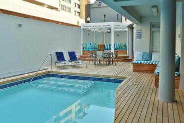 Peninsula All Suite Hotel By Dream Resorts