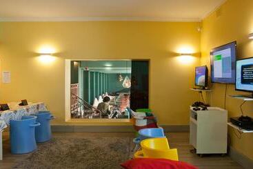 Peninsula All Suite Hotel By Dream Resorts