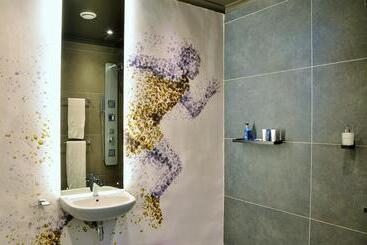 Peninsula All Suite Hotel By Dream Resorts