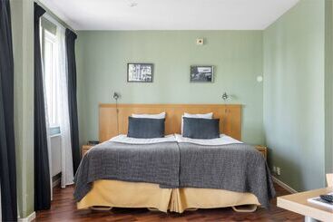 L Frykenstrand; Sure Hotel Collection By Best Western