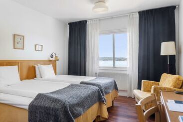 L Frykenstrand; Sure Hotel Collection By Best Western