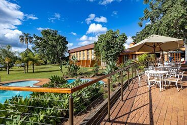 African Sky Hotels Pine Lake Inn