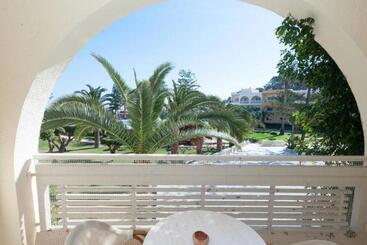 Abou Sofiane Hotel Families And Couples