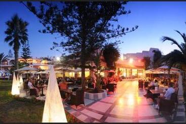 Abou Sofiane Hotel Families And Couples