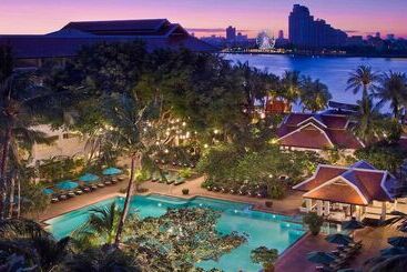 Anantara Riverside Bangkok Resort - Bangkok