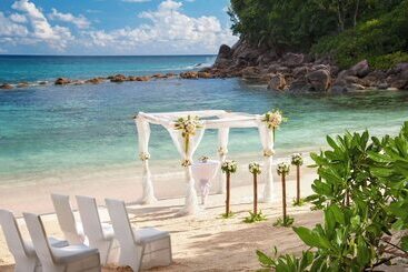 ホテル Avani Barbarons Seychelles Resort