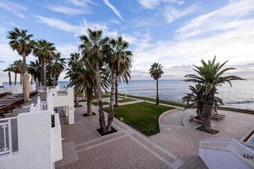 هتل Bel Azur Thalasso & Bungalows