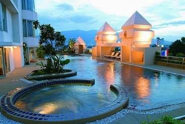 Отель Chiangmai Plaza