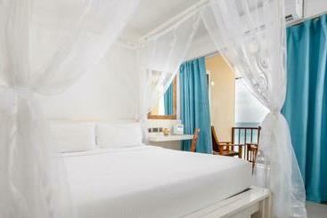 هتل Coral Strand Smart Choice