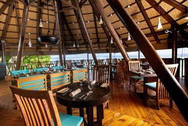 هتل Coral Strand Smart Choice