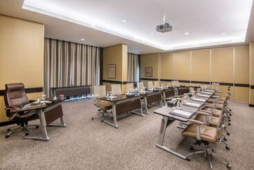 Otel Crowne Plaza Jeddah, An Ihg