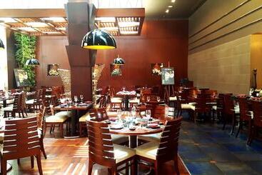 Otel Crowne Plaza Jeddah, An Ihg