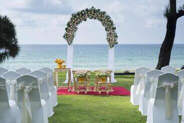 هتل Dusit Thani Laguna Phuket