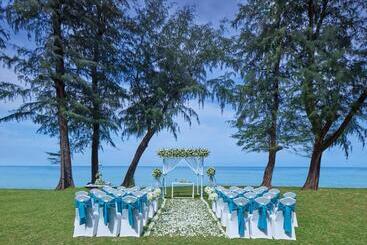 هتل Dusit Thani Laguna Phuket