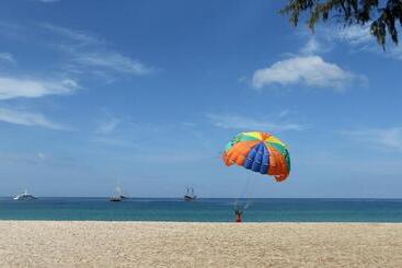 هتل Dusit Thani Laguna Phuket